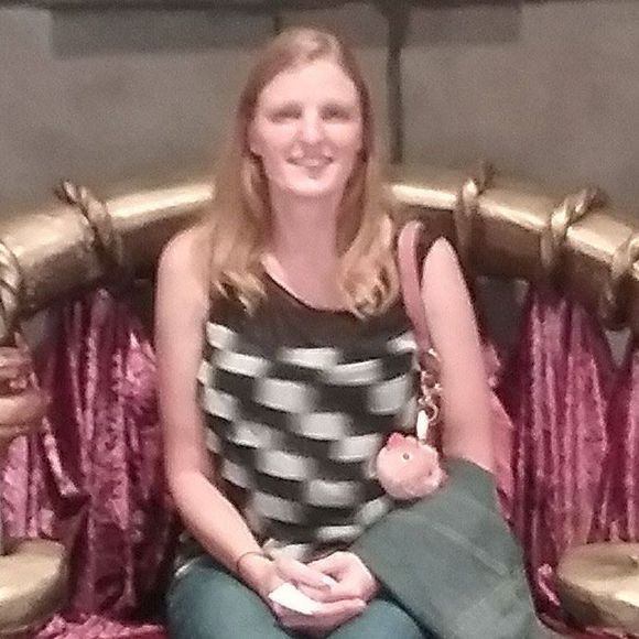 Meet your Posher, Heather - Picture 1 of 1